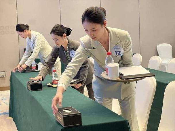 技藝爭鋒 能創未來 技能大賽以比促學，全面提升物業服務與會務服務技能